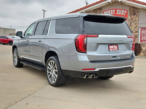 Used 2025 GMC Yukon XL Denali image 2