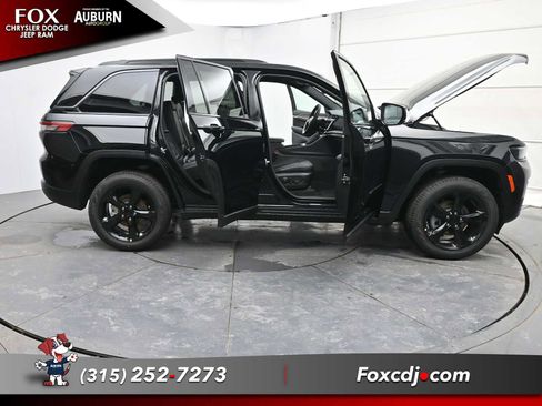 New 2026 Jeep Grand Cherokee Limited w/ Limited Altitude Package image 37