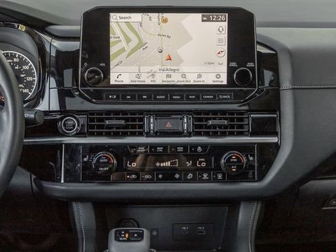 Used 2024 Nissan Pathfinder SL w/ SL Premium Package image 8