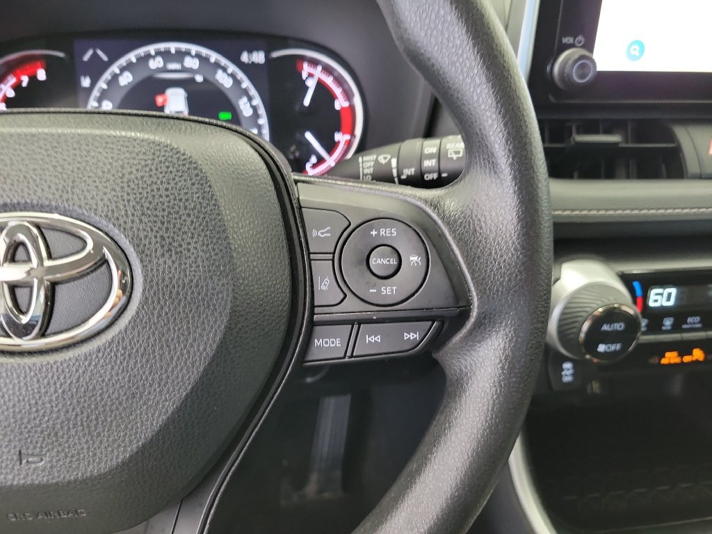 Used 2024 Toyota RAV4 XLE AWD/4WD image 23