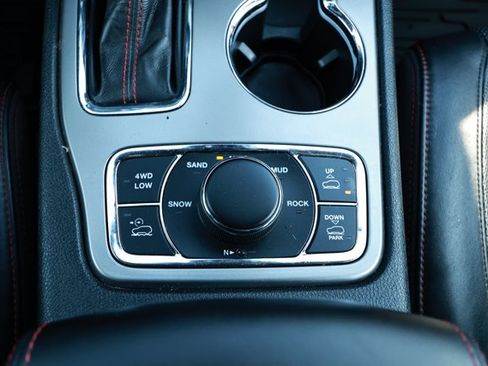 Used 2021 Jeep Grand Cherokee Trailhawk w/ Trailhawk Luxury Group AWD/4WD image 19