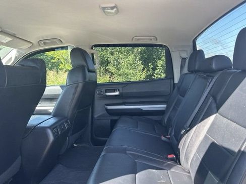 Used 2020 Toyota Tundra SR5 w/ SR5 Leather Package AWD/4WD image 9