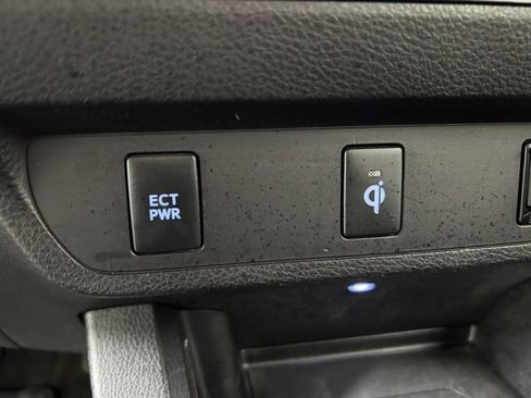 Used 2017 Toyota Tacoma TRD Off-Road w/ Tow Package (A/T) image 29