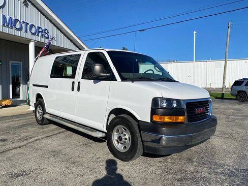 Used 2019 GMC Savana 2500 w/ Driver Convenience Package image 9