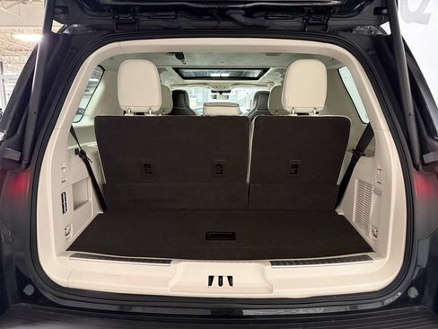 Used 2023 Lincoln Navigator Black Label AWD/4WD image 16