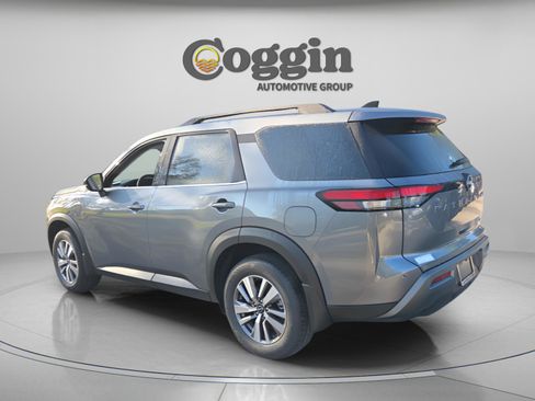 New 2026 Nissan Pathfinder SL FWD image 3