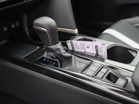 New 2026 Toyota Camry Hybrid FWD image 24