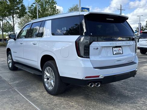 New 2026 Chevrolet Suburban Premier RWD image 5