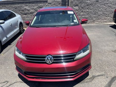 Used 2017 Volkswagen Jetta SE FWD image 1