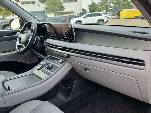 Used 2023 Hyundai Palisade SEL FWD image 19