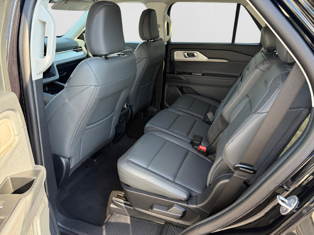 New 2026 Ford Explorer Active w/ Active Comfort Package AWD/4WD image 9