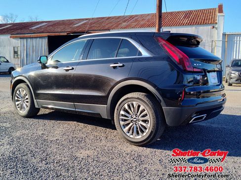 Used 2024 Cadillac XT4 Premium Luxury image 4