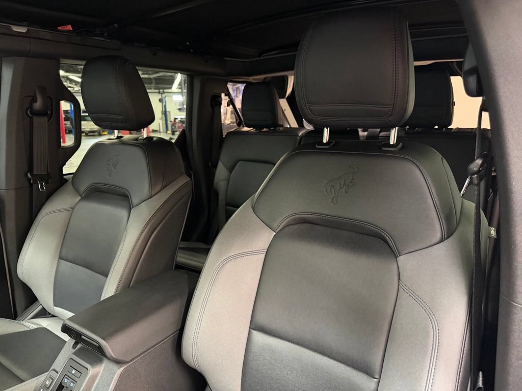 Used 2023 Ford Bronco Black Diamond AWD/4WD image 19