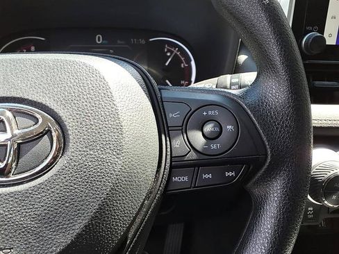 Used 2024 Toyota RAV4 XLE AWD/4WD image 28