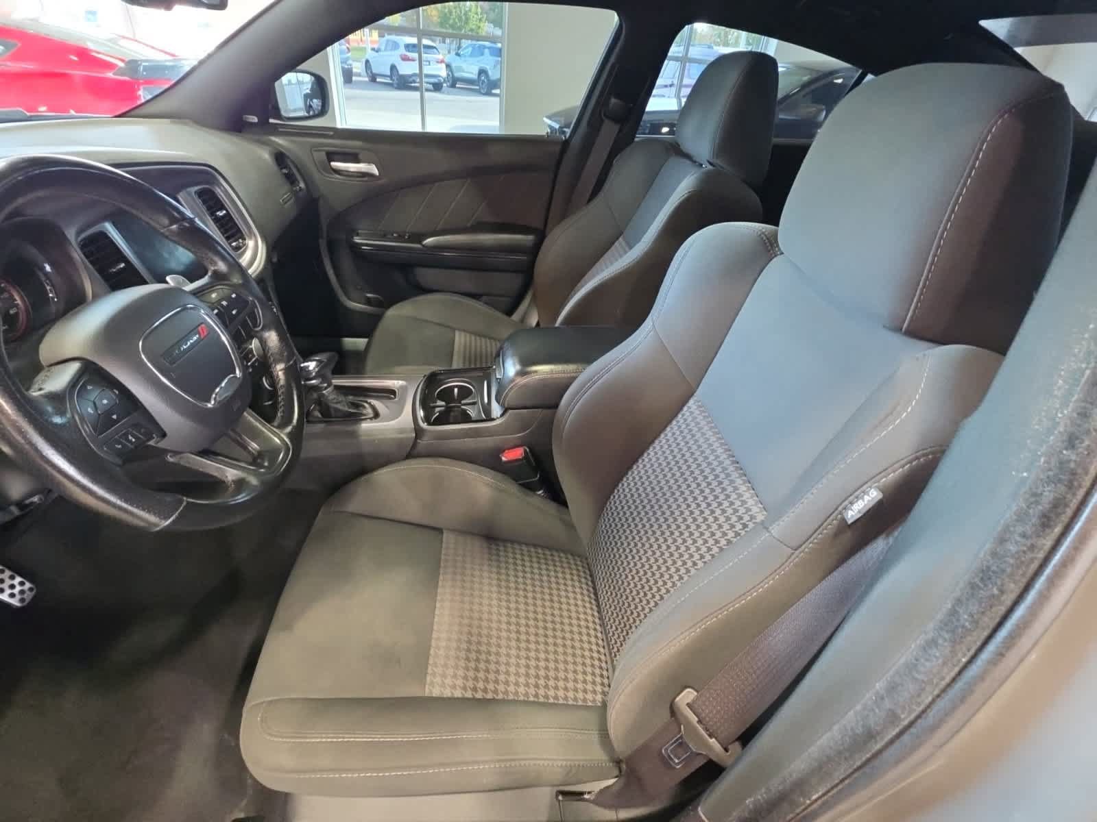Used 2019 Dodge Charger R/T w/ Driver Confidence Group RWD image 18
