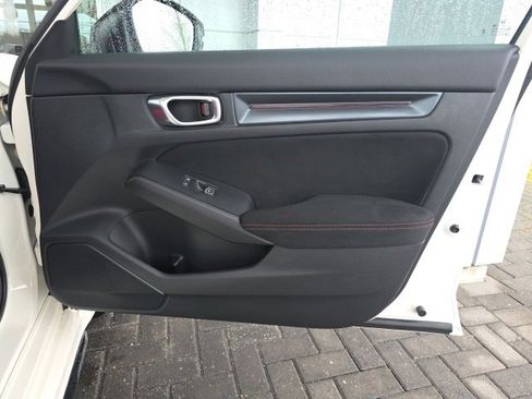 Used 2025 Honda Civic Type R image 8