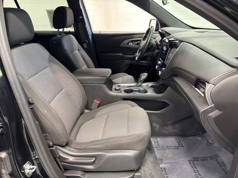 Used 2023 Chevrolet Traverse LT AWD/4WD image 10
