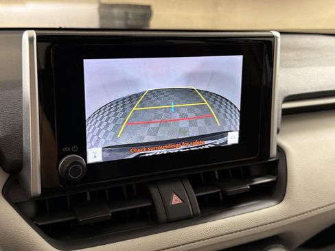 Used 2024 Toyota RAV4 XLE image 16