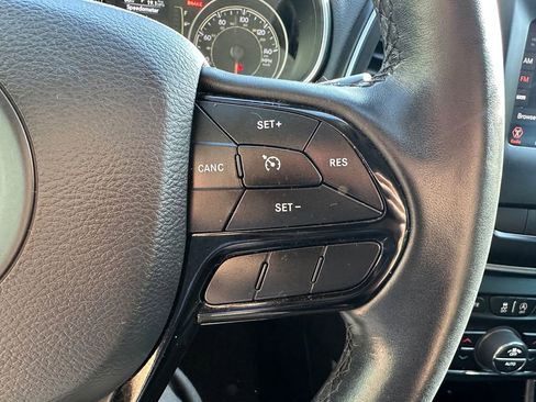 Used 2020 Jeep Cherokee Latitude Plus AWD/4WD image 21