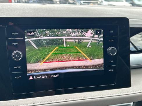 Used 2025 Volkswagen Taos SE FWD image 27