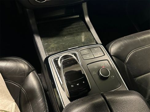 Used 2019 Mercedes-Benz GLS 450 4MATIC image 25