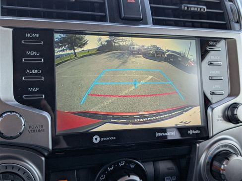 Used 2021 Toyota 4Runner SR5 Premium image 18