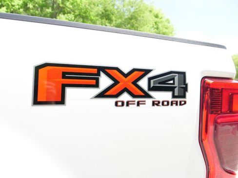 Used 2021 Ford F250 Lariat w/ Lariat Ultimate Package image 31