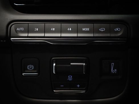 Used 2024 Cadillac Escalade Sport Platinum w/ LPO, ONYX Package image 29