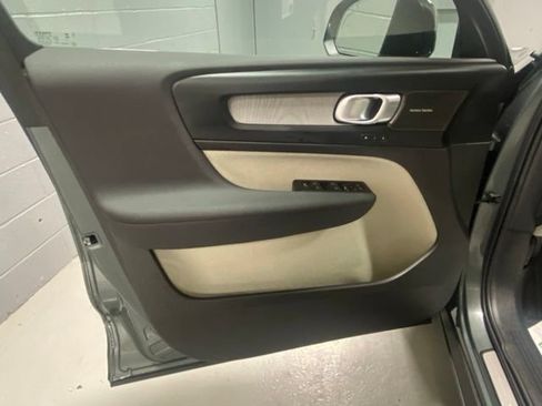 Used 2026 Volvo XC40 B5 Ultra AWD/4WD image 7