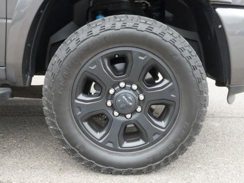 Used 2018 RAM 2500 Big Horn w/ Sport Appearance Group AWD/4WD image 14