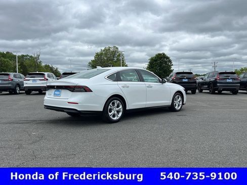 Used 2025 Honda Accord LX image 8