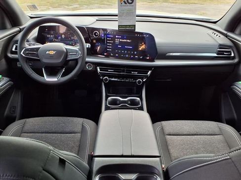 New 2026 Chevrolet Traverse LT w/ Driver Confidence Package image 13