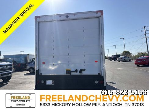 Used 2020 Chevrolet Express 3500 w/ Driver Convenience Package RWD image 4