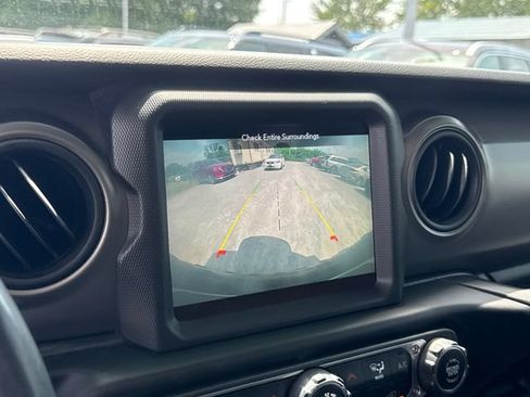 Used 2022 Jeep Wrangler Sport AWD/4WD image 21