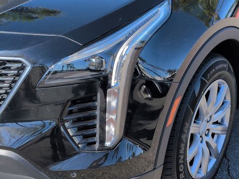 Used 2023 Cadillac XT4 Premium Luxury image 6