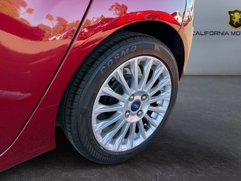 Used 2014 Ford Fiesta Titanium image 14