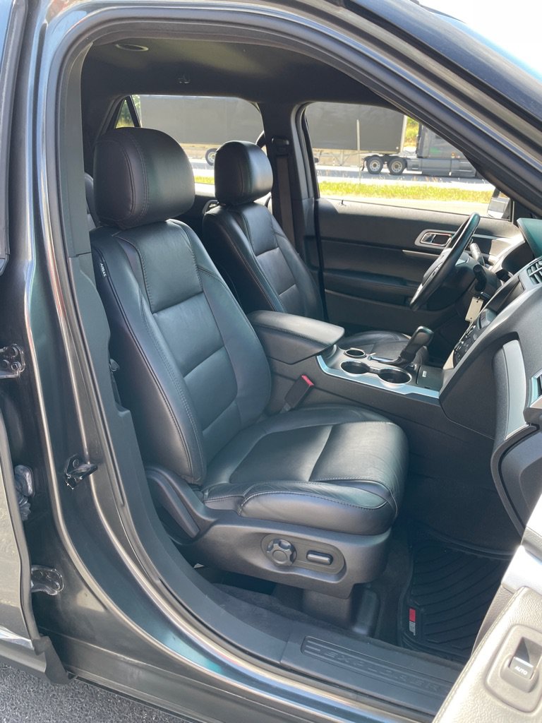 Used 2015 Ford Explorer XLT w/ Equipment Group 202B FWD image 25