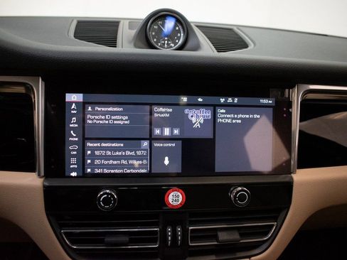 Certified 2025 Porsche Macan image 29