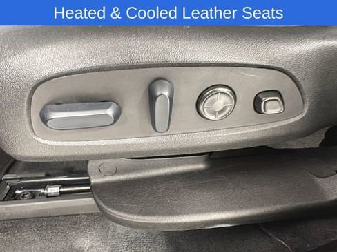 Used 2024 Buick Enclave Premium AWD/4WD image 11