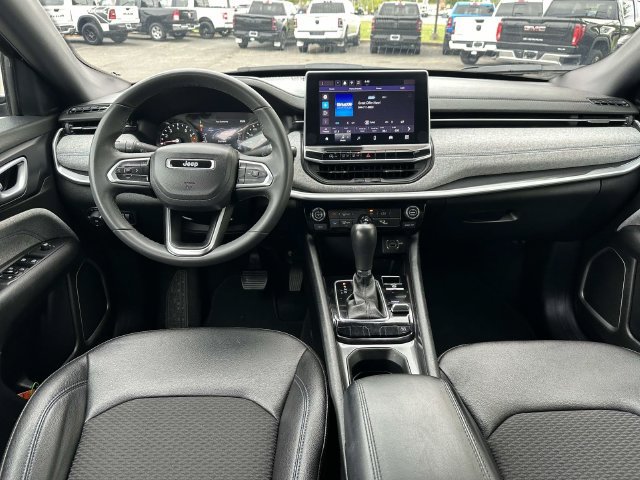 Certified 2024 Jeep Compass Latitude AWD/4WD image 9