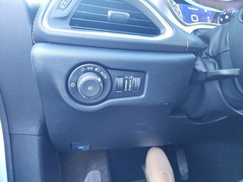 New 2026 Chrysler Pacifica Pinnacle image 16