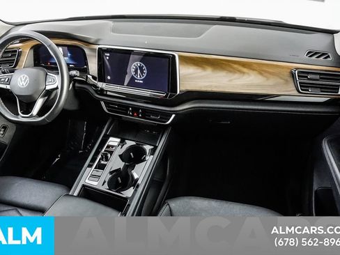 Used 2025 Volkswagen Atlas SE FWD image 24