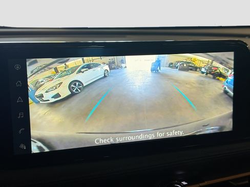 Used 2023 Nissan Ariya AWD image 23