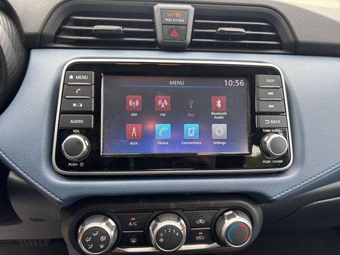 Used 2025 Nissan Versa SV FWD image 21