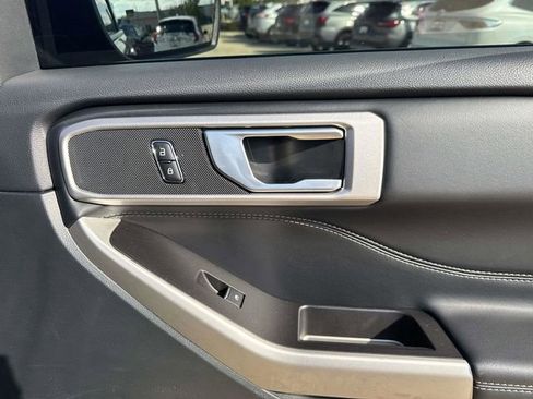 Used 2023 Ford Explorer XLT w/ Equipment Group 202A image 19
