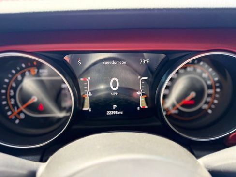 Used 2023 Jeep Gladiator Rubicon w/ Cold Weather Group AWD/4WD image 11