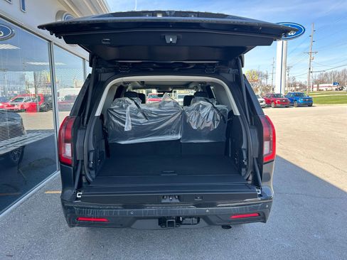 New 2026 Ford Expedition Active AWD/4WD image 10