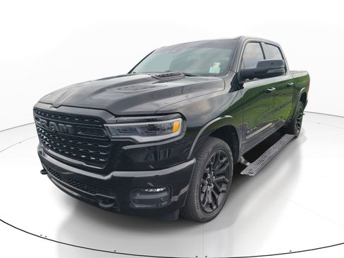 Used 2025 RAM 1500 Limited AWD/4WD image 2