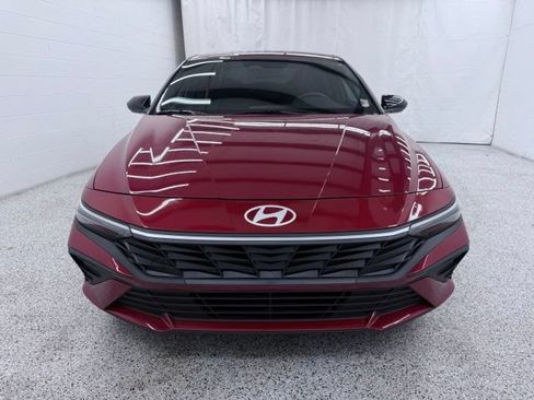 Used 2025 Hyundai Elantra Sport FWD image 6