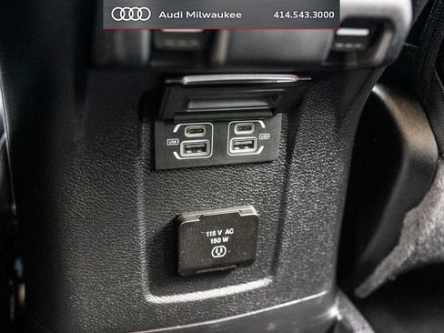 Used 2022 Jeep Wrangler Unlimited Sahara w/ Cold Weather Group AWD/4WD image 39